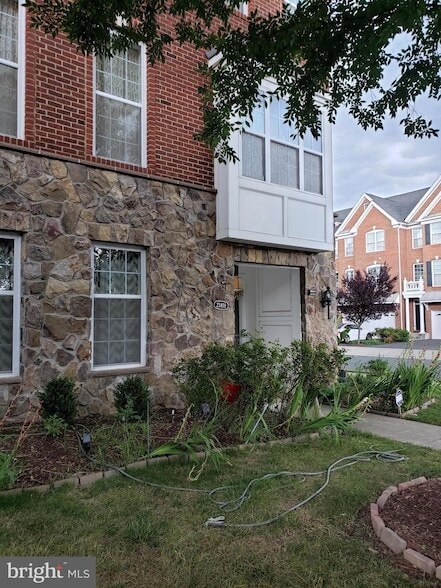 Building Photo - 23409 Berkeley Meadows Dr