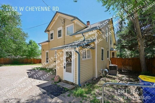 Building Photo - 1702 W Cheyenne Rd