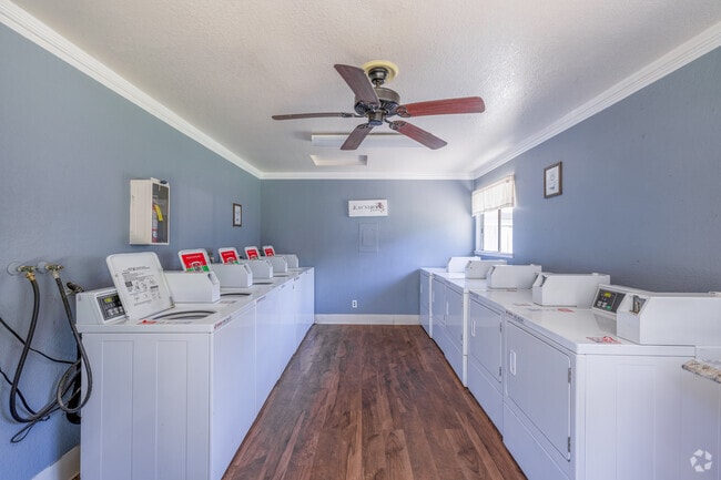 Laundry Room - Wimbledon Square Apartments