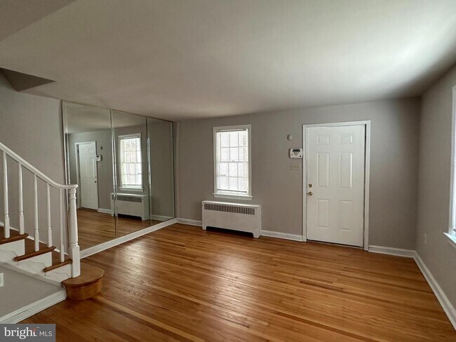 Building Photo - 108 Worrell St
