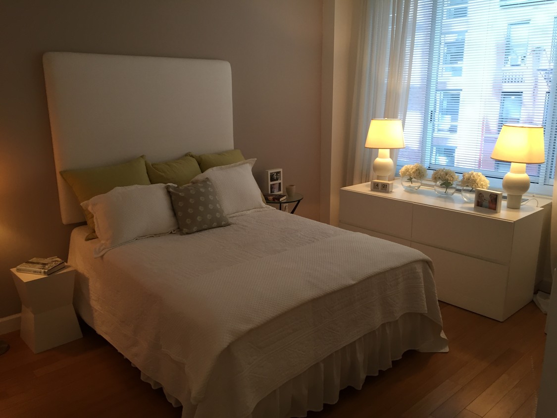 Foto principal - 310 W 38th St