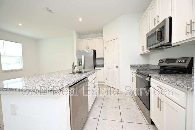 Foto del edificio - 685 Crown Rose Dr
