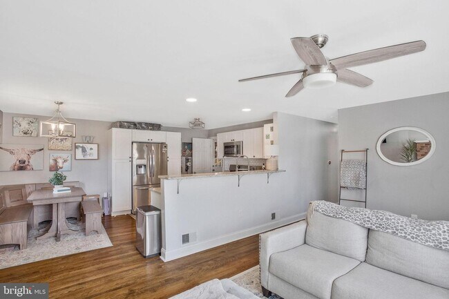 Building Photo - 12503 Morano Dr