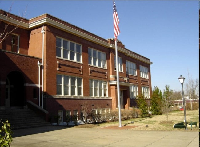 Greenwood Place - The Penn Warren
