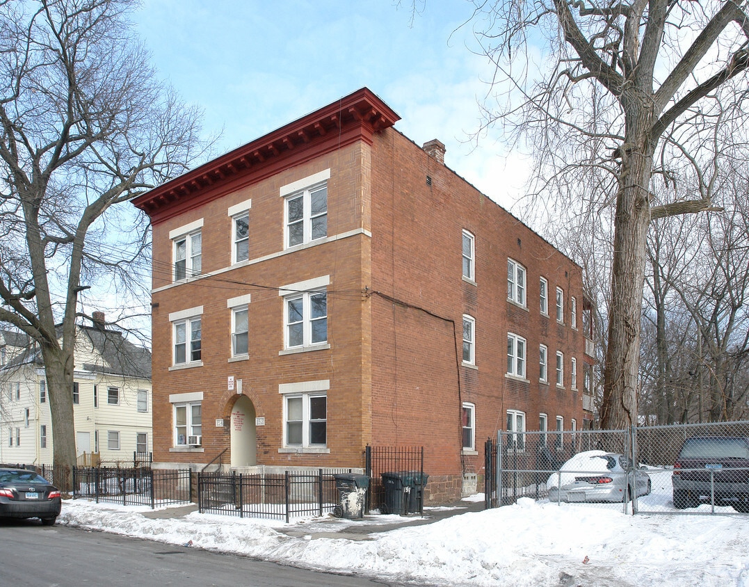 Primary Photo - 152-154 Brook St