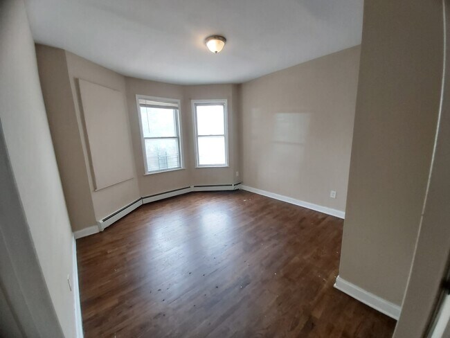 Foto del edificio - 116 Randolph Ave