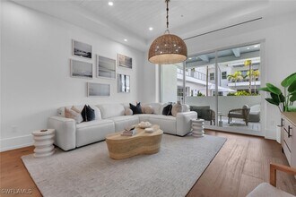 Building Photo - 201 8th St S