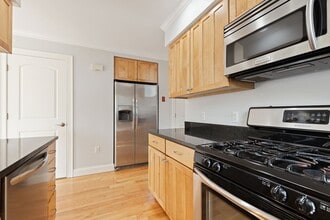 Building Photo - 58 Holton St