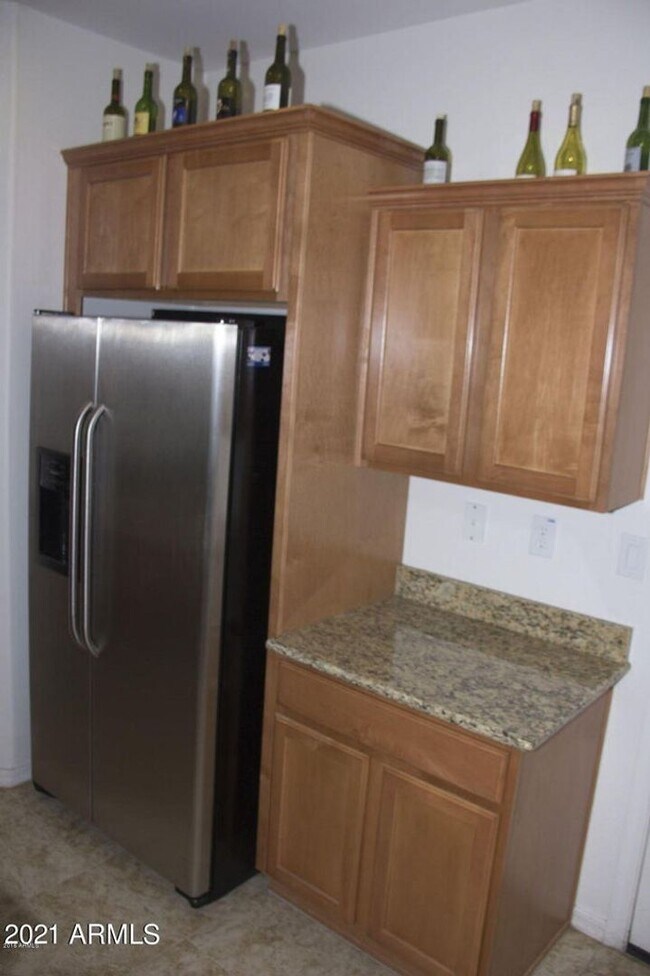 Foto del edificio - Charming 3 bedroom plus den and 2.5 bath home with full SOLAR !!