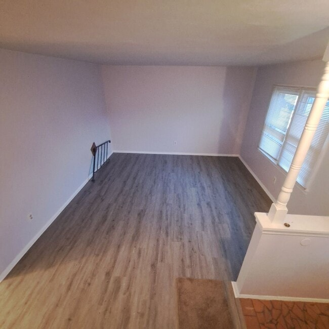 Building Photo - 6590 Stoney Point S