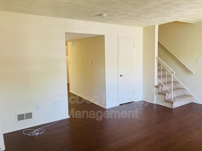 Building Photo - 14461 Belvedere Dr