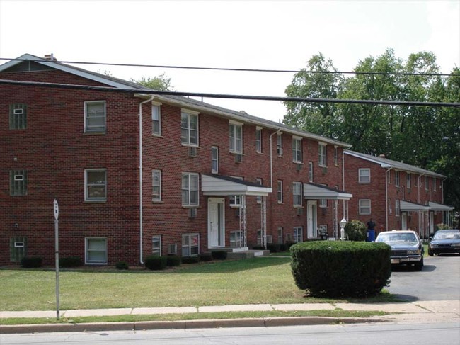 Building Photo - Burton Square Apartments