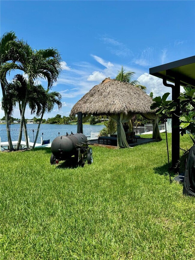 Foto del edificio - 13351 SW 46th St