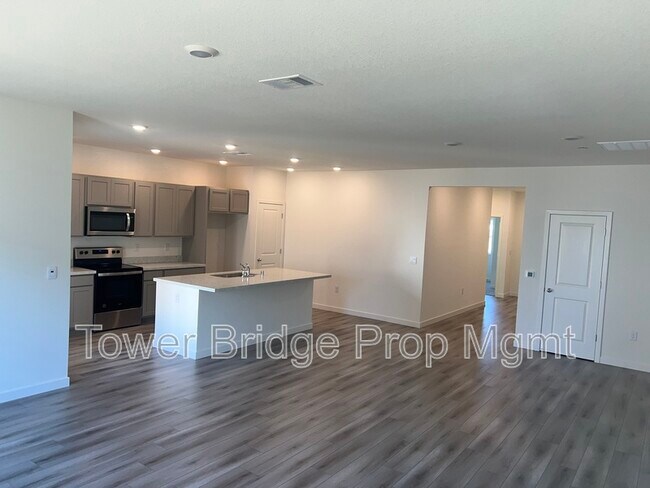 Building Photo - 8872 Stratham Wy