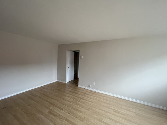 Building Photo - 21 Verdun St