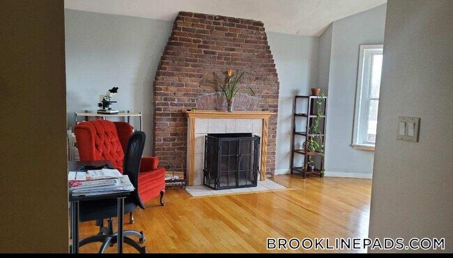 Building Photo - 154 Harvard St
