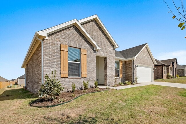 Building Photo - Stunning New 3-Bedroom Home with Modern Up...