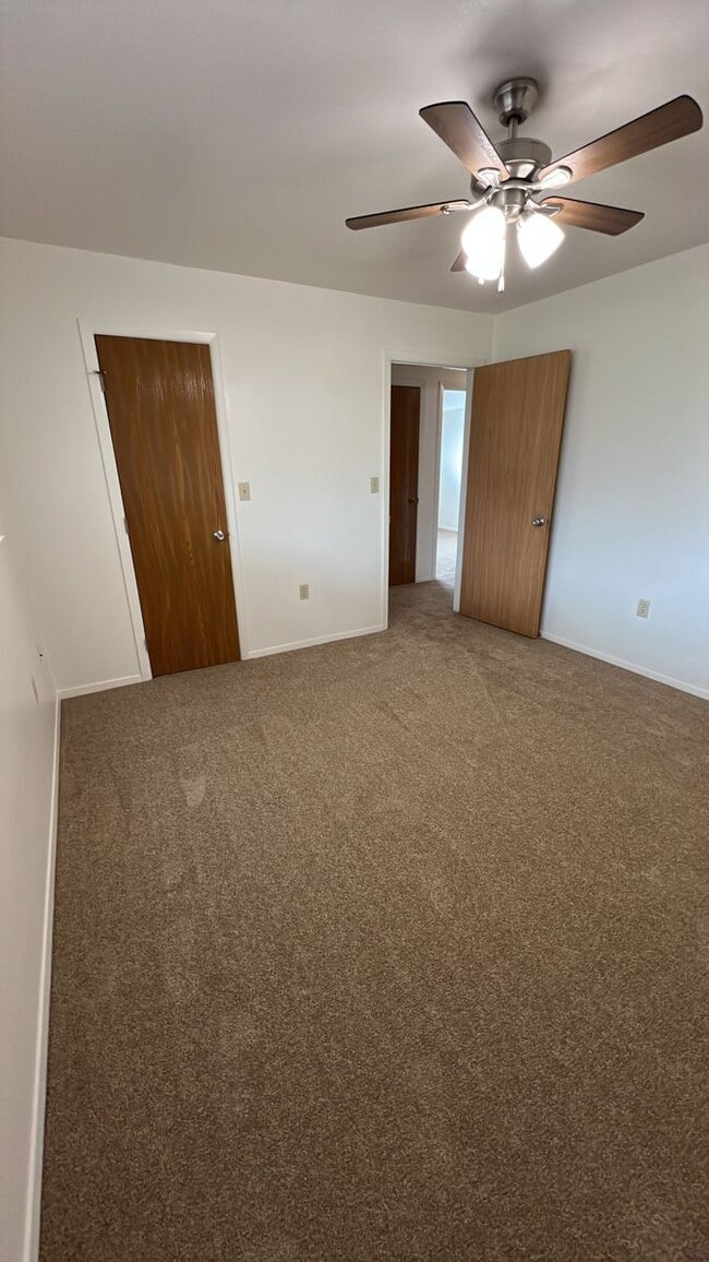 Building Photo - 1162 Dakota Dr
