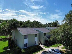 Building Photo - 600 Fairways Cir