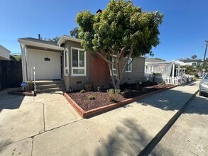 Building Photo - 225 San Marco Dr