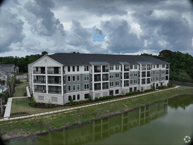 3D Exterior - The Henslow Daniel Island Apartments & Townhomes