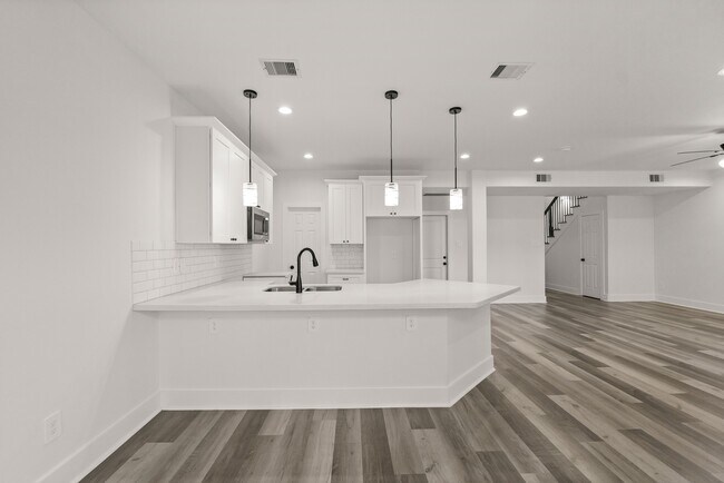 Foto del edificio - 7725 King St