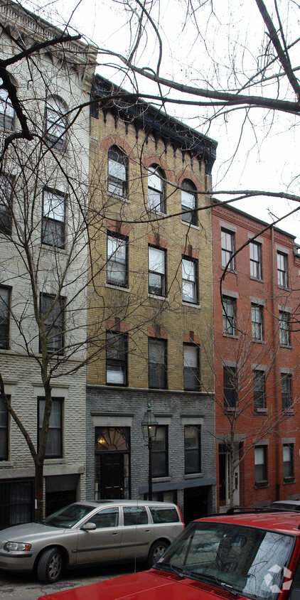 Primary Photo - 41 Grove St