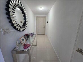 Building Photo - 2701 SW 3rd Ave