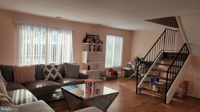 Building Photo - 7521 Purdue Ct