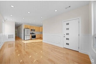 Building Photo - 2811 W Jackson Blvd