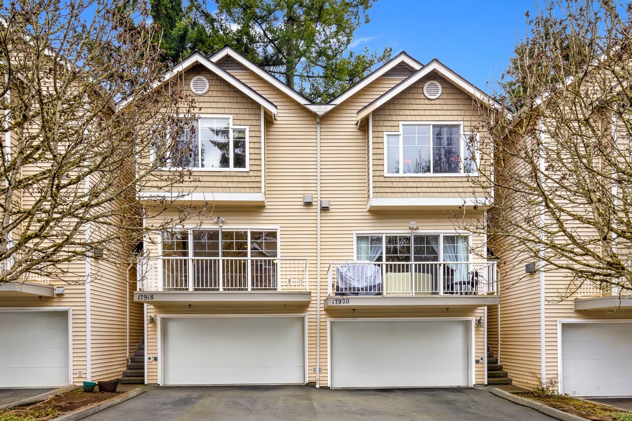 Primary Photo - Redmond Avondale 3 Bedroom 3.5 Bath Townho...