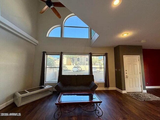 Foto del edificio - 10232 N 12th Ct