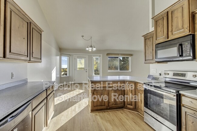 Building Photo - 6924 Chippewa Dr