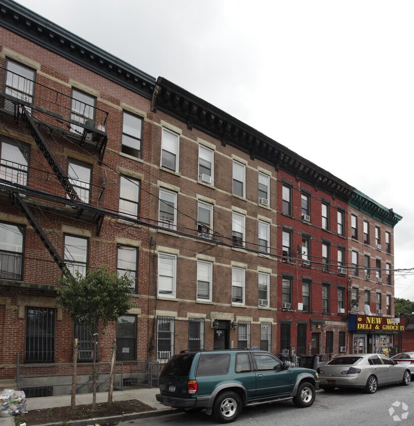 Foto principal - 717 Henry St