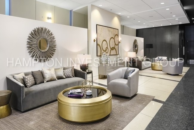 Building Photo - Gorgeous 1 Bedroom in South Loop Neighborhood