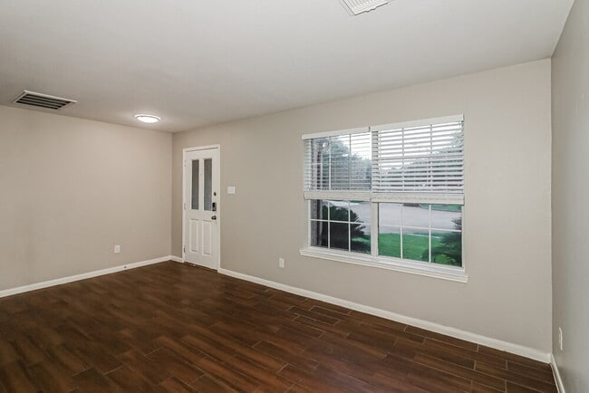 Building Photo - 16102 Dawn Marie Ln