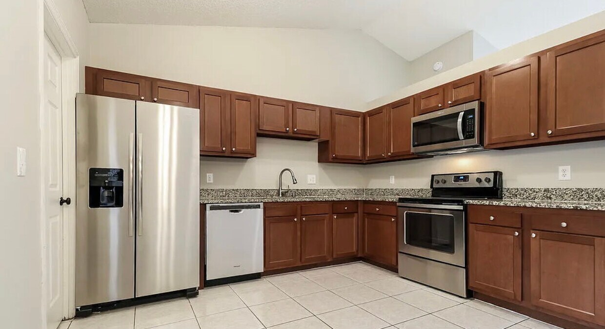 Foto principal - 1004 Providence Ln