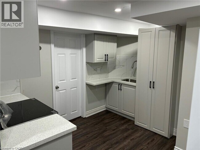 Photo du bâtiment - 3 Westview Crescent