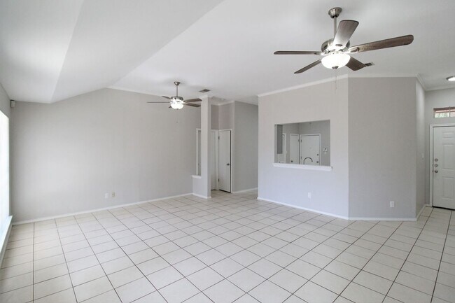 Foto del edificio - 2210 E 29th St