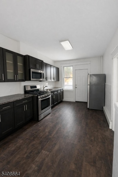 Building Photo - 391 Delano Pl