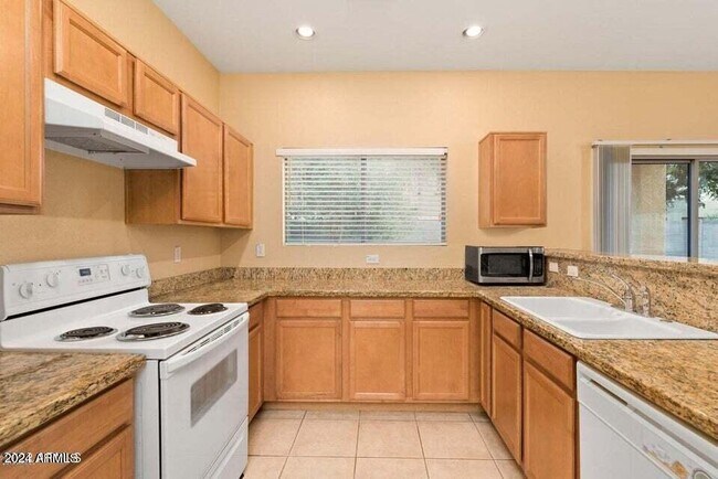 Foto del edificio - 2690 S Southwind Dr