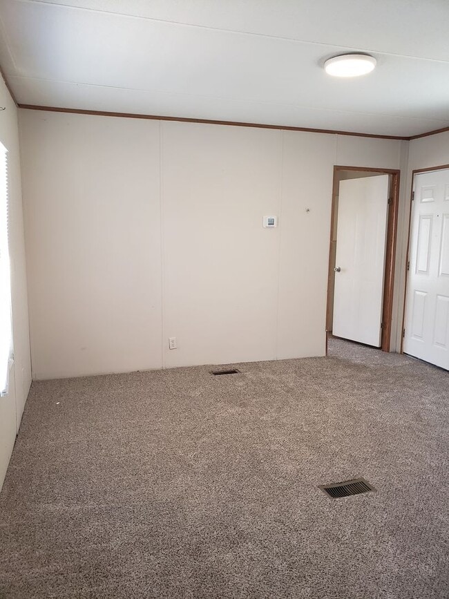Building Photo - Two-Bedroom Home in Winter Haven