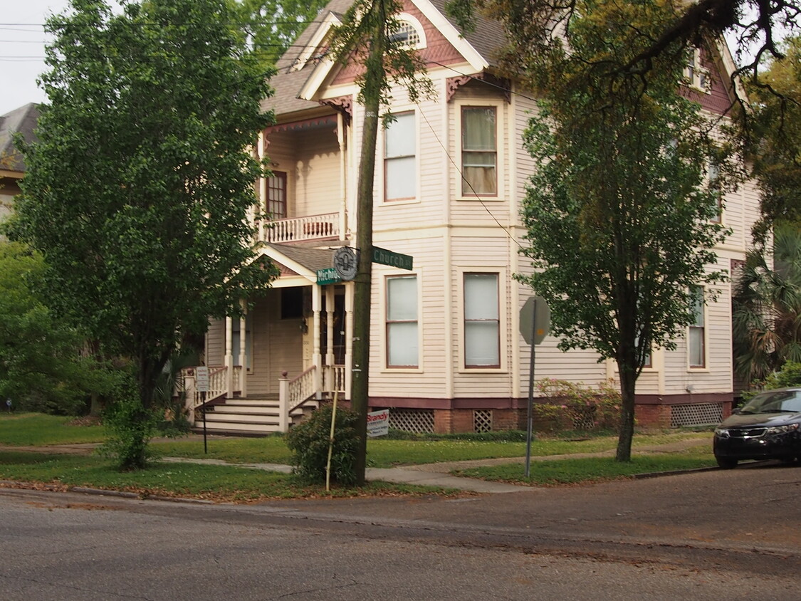 Primary Photo - 200 Michigan Ave