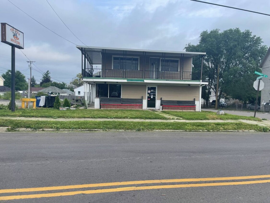 Primary Photo - 115 Springfield St