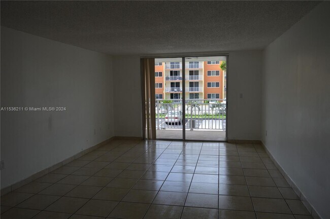 Building Photo - 6960 Miami Gardens Dr
