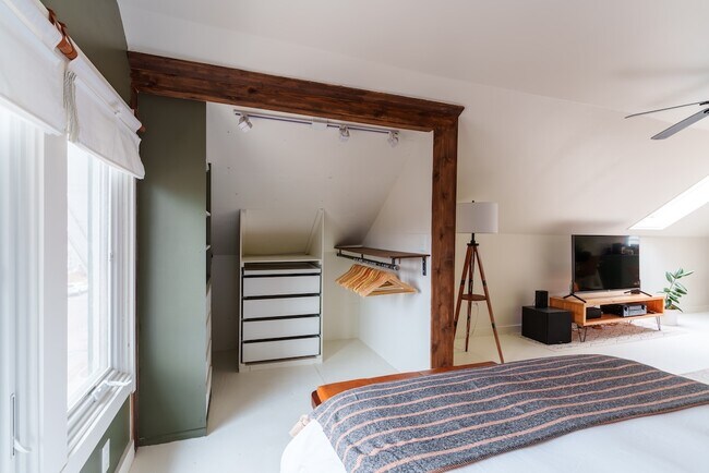 Foto del edificio - 824 5th St NE