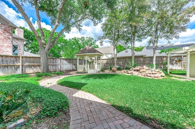 Foto del edificio - 3702 Belle Grove Ln