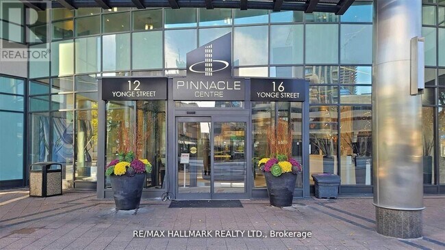 Photo du bâtiment - 16 Yonge St