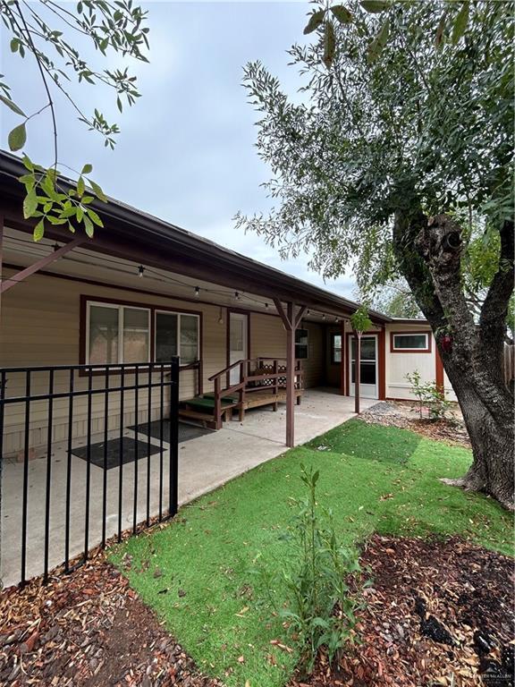 Foto del edificio - 23 Maple St