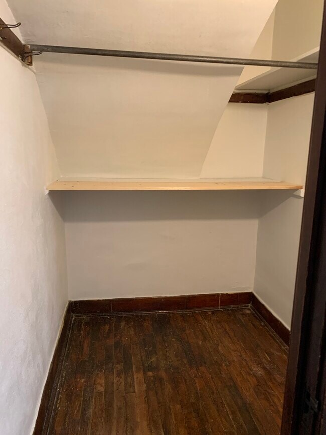Foto del edificio - 2744 N Kimball Ave